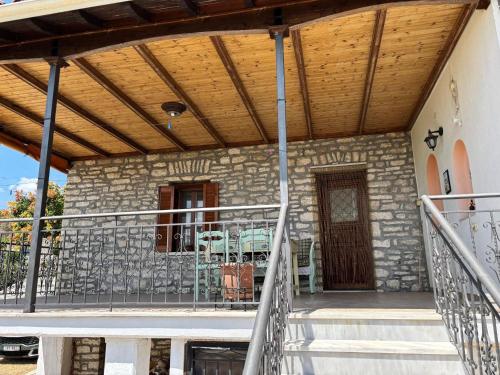 발코니/테라스, Το πετρόσπιτο (Το πετροσπιτο) in 아노 라베니아