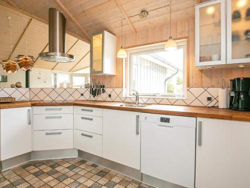 8 person holiday home in Lemvig-By Traum in เลมวิก