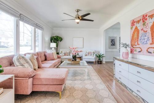 Stylish 3BR w Sunroom & Deck, Cleveland (foto 6)