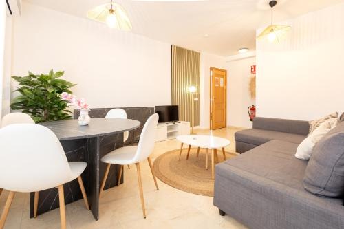 Holidays2Malaga Ventura apartment close old town, Málaga