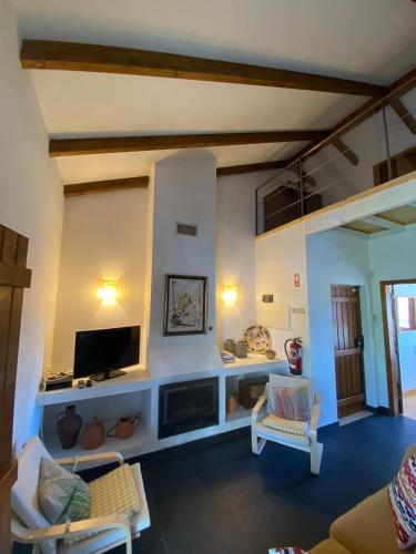 Montadinho Houses in อเบลา