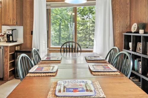 The Treehouse Lakes & Trails Cabin cabin - image 11