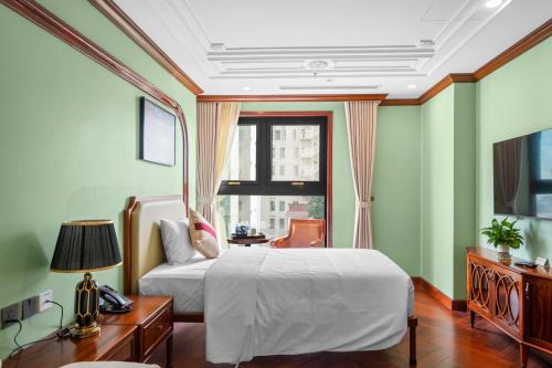 room detail thumbnail 0