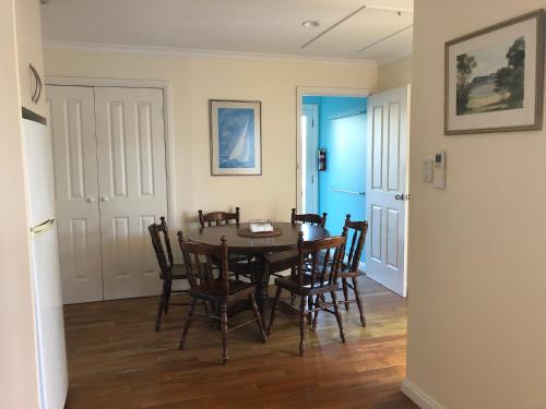 Létesítmények, Bambra Reef Lodge in Lauderdale