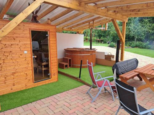 Vár-Völgye Vendégház (Var-Volgye Vendeghaz) in Csesznek