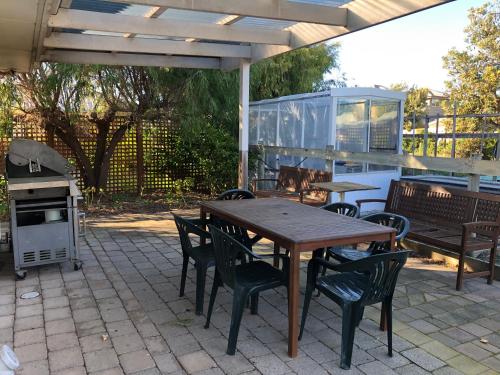 Létesítmények, Bambra Reef Lodge in Lauderdale