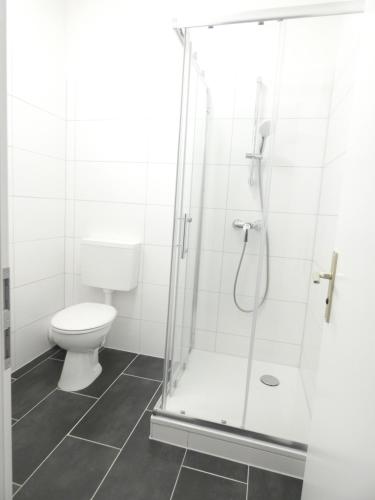 3 Bett Zimmer in Villa mit Gemeinschaftsbad, Berlin (photo 10)