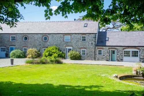 Viesnīcas āriene, Barn Conversion I Family Get Away I Large Groups in Bryngwran