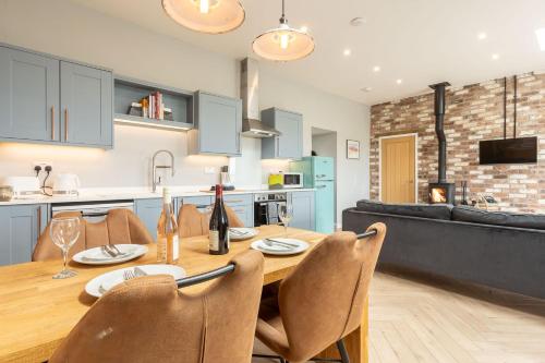 Viesnīcas āriene, Cosy Barn Conversion I Hot Tub I Luxury Estate in Bryngwran