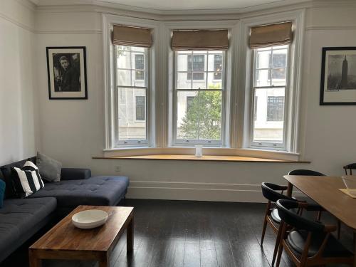 Beautiful 3-bed period flat in the heart of London, London (photo 3)