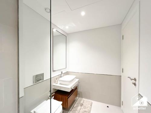 Modern 1BR Jumeirah Living l Pool, Gym & Parking, Dubái (foto 6)