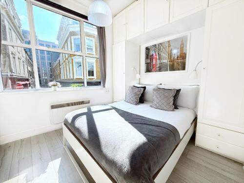 Luxurious Apartment with Patio in Covent Garden, Londyn (zdjęcie 2)