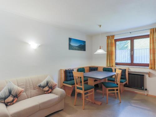  Apartment Brixen near Ski Lift in Brixen im Thale