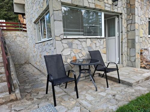 Tvoja kućica za beg 2 (Tvoja kucica za beg 2) in Plešin