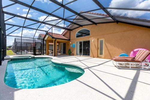 5 Bedroom Platinum Home with Games Room and Spa - 수영장