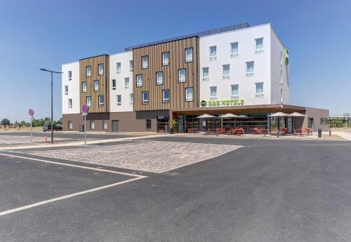 . B&B HOTEL Moulins Avermes