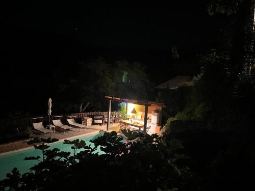 Úszómedence, La Quercia di Mamie casa con piscina privata in Monteluco