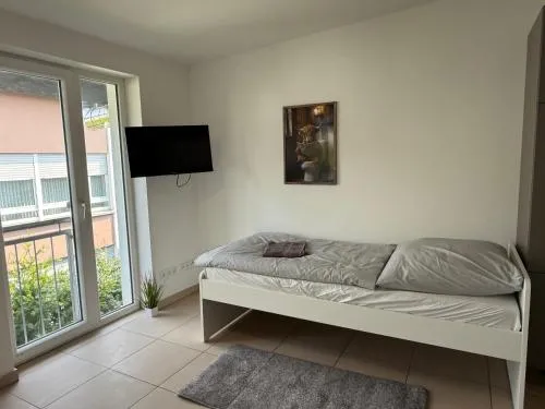 Komfort Studio-Apartment mit Küche & Balkon in Offenbach, Deutschland