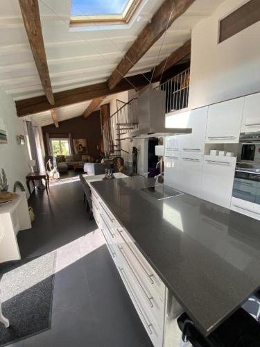 Quiet house with pool in Saint-Marcel