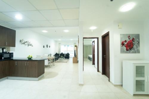 Spacious 1 BR I Marina I Elite Residences, Dubaï (photo 3)
