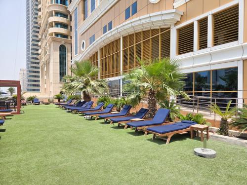 Spacious 1 BR I Marina I Elite Residences, Dubaï (photo 5)