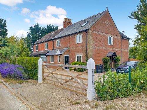 A szálláshely kívülről, Harbour Hill in Nottington