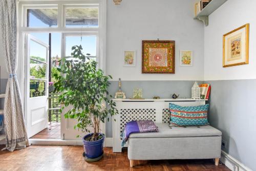 Charming London with balcony