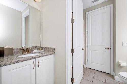Gleaming Home with Theater Room near Disney - 209S - image 9
