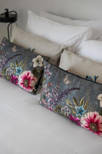 Holyrood Central Apartment - image 14