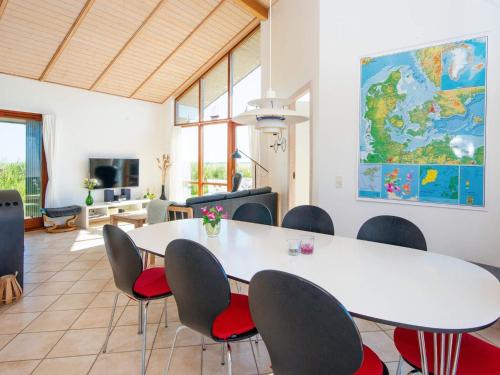 8 person holiday home in Ulfborg-By Traum in Thorsminde