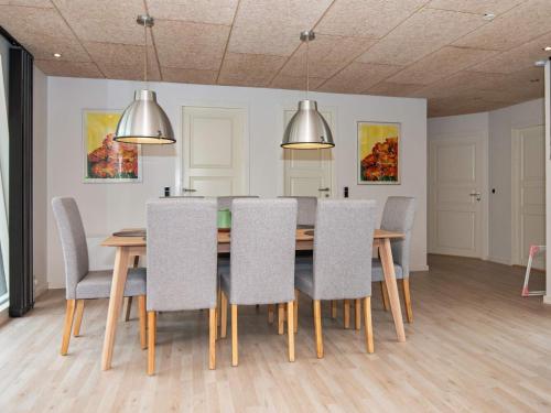 8 person holiday home in Hemmet in Skuldbol