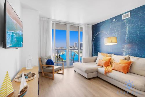 Stylish 2BR High-Rise Retreat w Ocean Views - image 3
