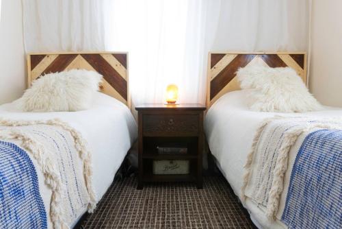 . Private Classy 2nd Flr 3 Bed Apt Near Downtown