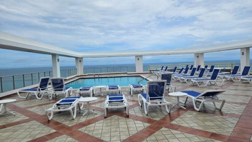 Kolam renang, Studio Apartment with two double beds at Solarium in Playa Coronado in Playa Coronado