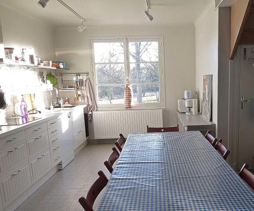 Gîte les Barillots en pleine nature 14 personnes (Gite les Barillots en pleine nature 14 personnes) in Saint-Julien-Du-Sault