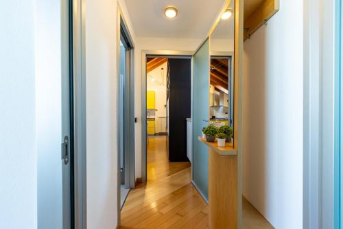 Instalaciones, Casa Peku in Monza