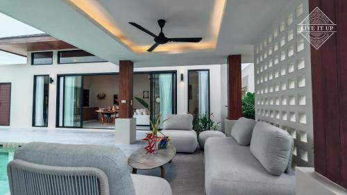Santi Tara Villas in هوا تاون