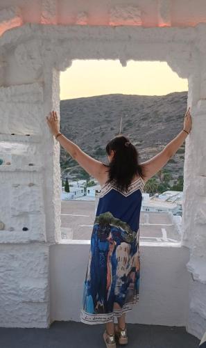 The real cave in מילוס אילנד