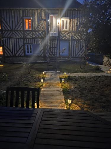 外部景觀, Le Bois Rouland in 梅濟東卡農