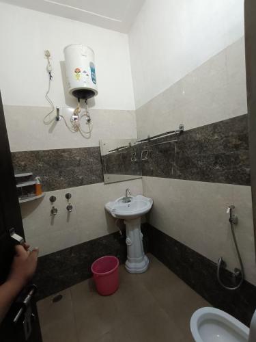 The White Rose hotel andRestaurant in Thanesar