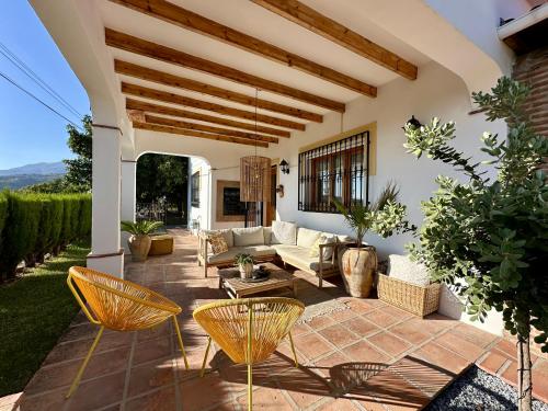 Pubi/sohvabaar, Bed & Breakfast Casa del Palta in Canillas de Albaida