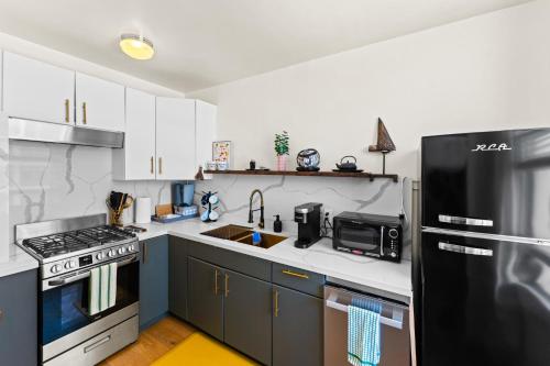 Ocean View Studio Near Convention Center and Beach in Long Beach, USA