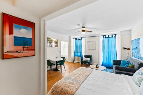 Ocean View Studio Near Convention Center and Beach in Long Beach, USA