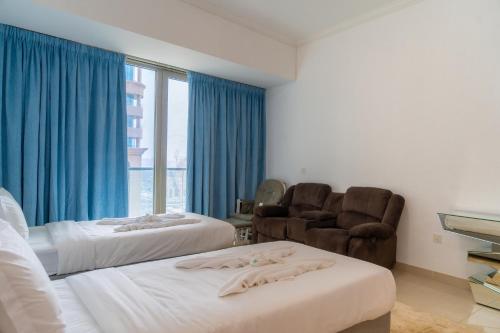 Luxury 2 BHK in Ocean Heights at Dubai Marina Living with Stunning Views - image 7