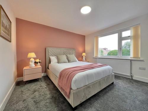 Wonderful 5 Bed Windsor, Private Garden, Driveway Parking, Legoland, Windsor (foto 5)