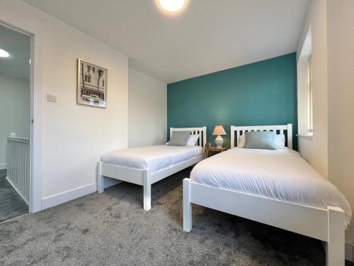 Wonderful 5 Bed Windsor, Private Garden, Driveway Parking, Legoland, Windsor (foto 9)