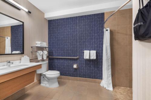 Hampton Inn Bakersfield - Central - main image