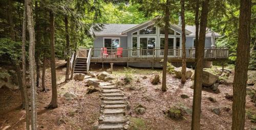 Muskoka Sunset Heaven Lakefront Retreat in Bracebridge (ON)