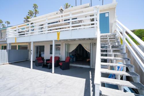 BEACHFRONT COTTAGE UPPER UNIT, Oceanside (foto 5)