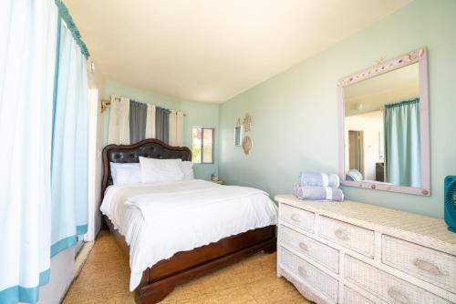BEACHFRONT COTTAGE UPPER UNIT, Oceanside (foto 4)